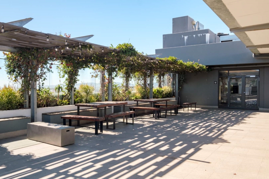 1 Bedroom Property for Sale in Woodstock Western Cape